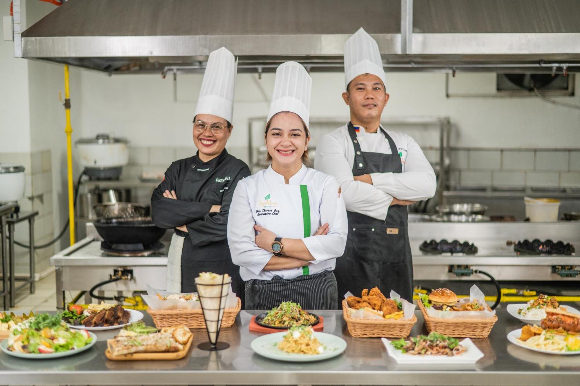 The Apo View Hotel Davao Bagian luar foto
