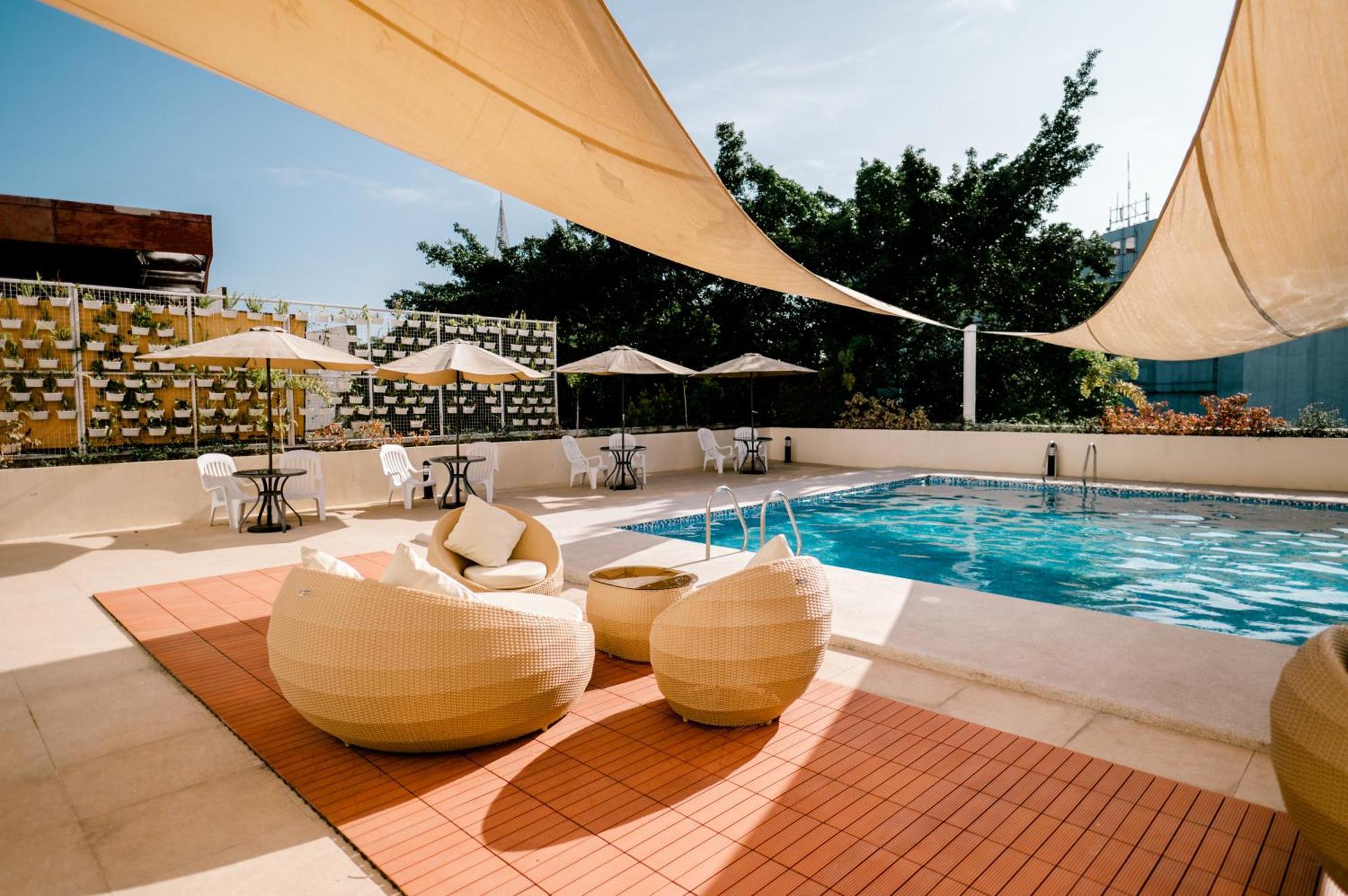 The Apo View Hotel Davao Bagian luar foto